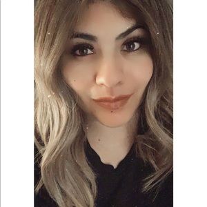 Meet your Posher, Lizzeth